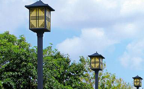 同心庭院灯安装间距与布灯设计全解析